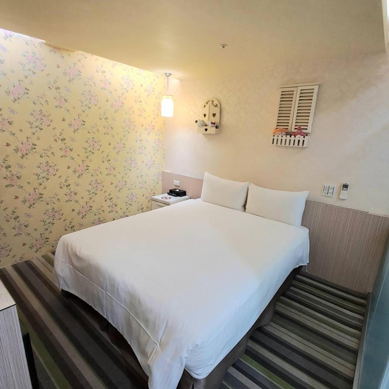 Morwing Hotel Fuzhong Taipeh Exterior foto