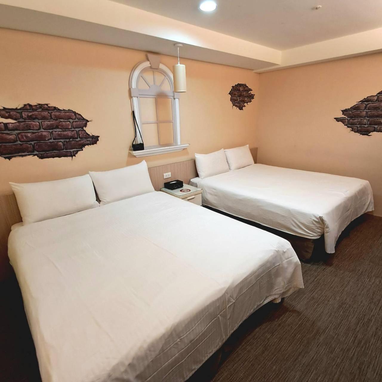 Morwing Hotel Fuzhong Taipeh Zimmer foto